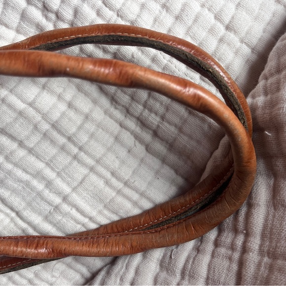 Beautiful Carmel Leather Satchel - Picture 14 of 17